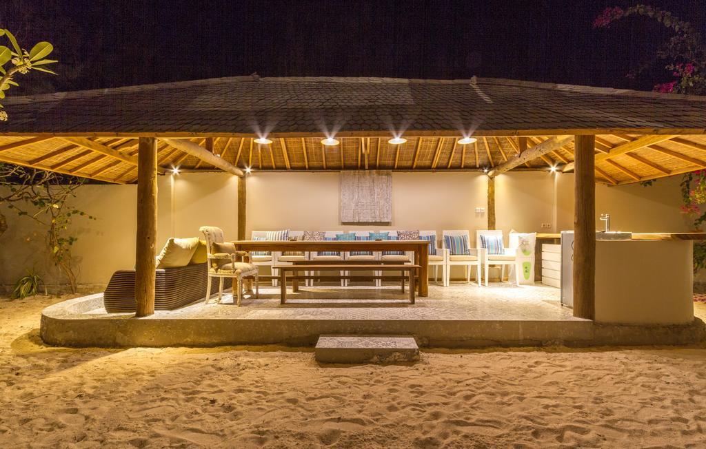 Villa Shelra Gili Meno Exterior photo