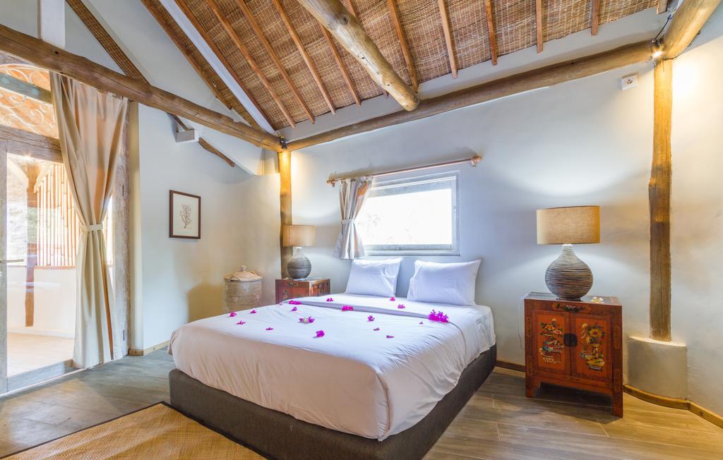 Villa Shelra Gili Meno Exterior photo